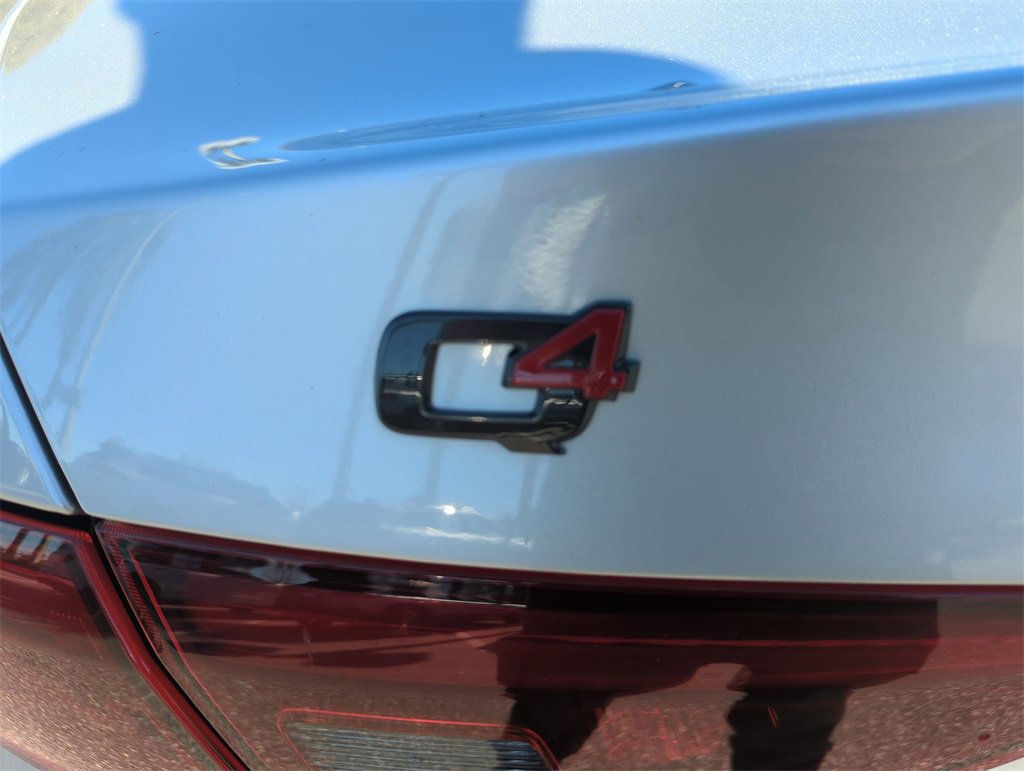 Used 2019 Alfa Romeo Giulia Base image 21