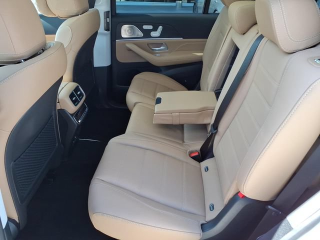 New 2026 Mercedes-Benz GLS 450 4MATIC image 17
