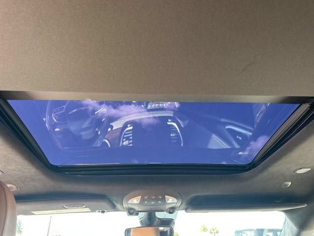 Used 2022 Chrysler Pacifica Pinnacle FWD image 16