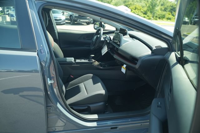 Used 2025 Toyota Prius Plug-In Hybrid FWD image 19