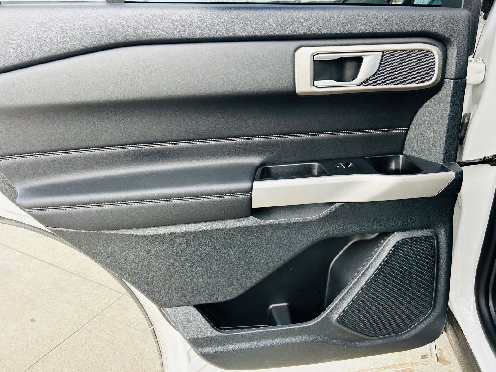 Used 2023 Ford Explorer XLT w/ Equipment Group 202A image 28