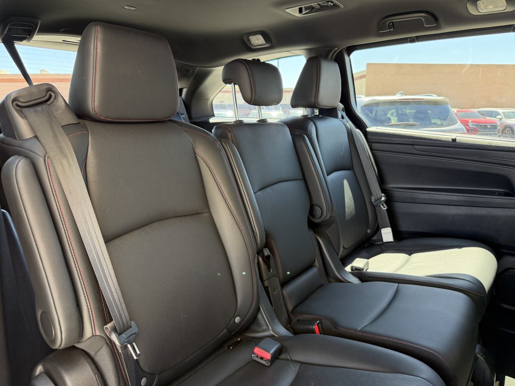 Used 2025 Honda Odyssey Sport-L image 39