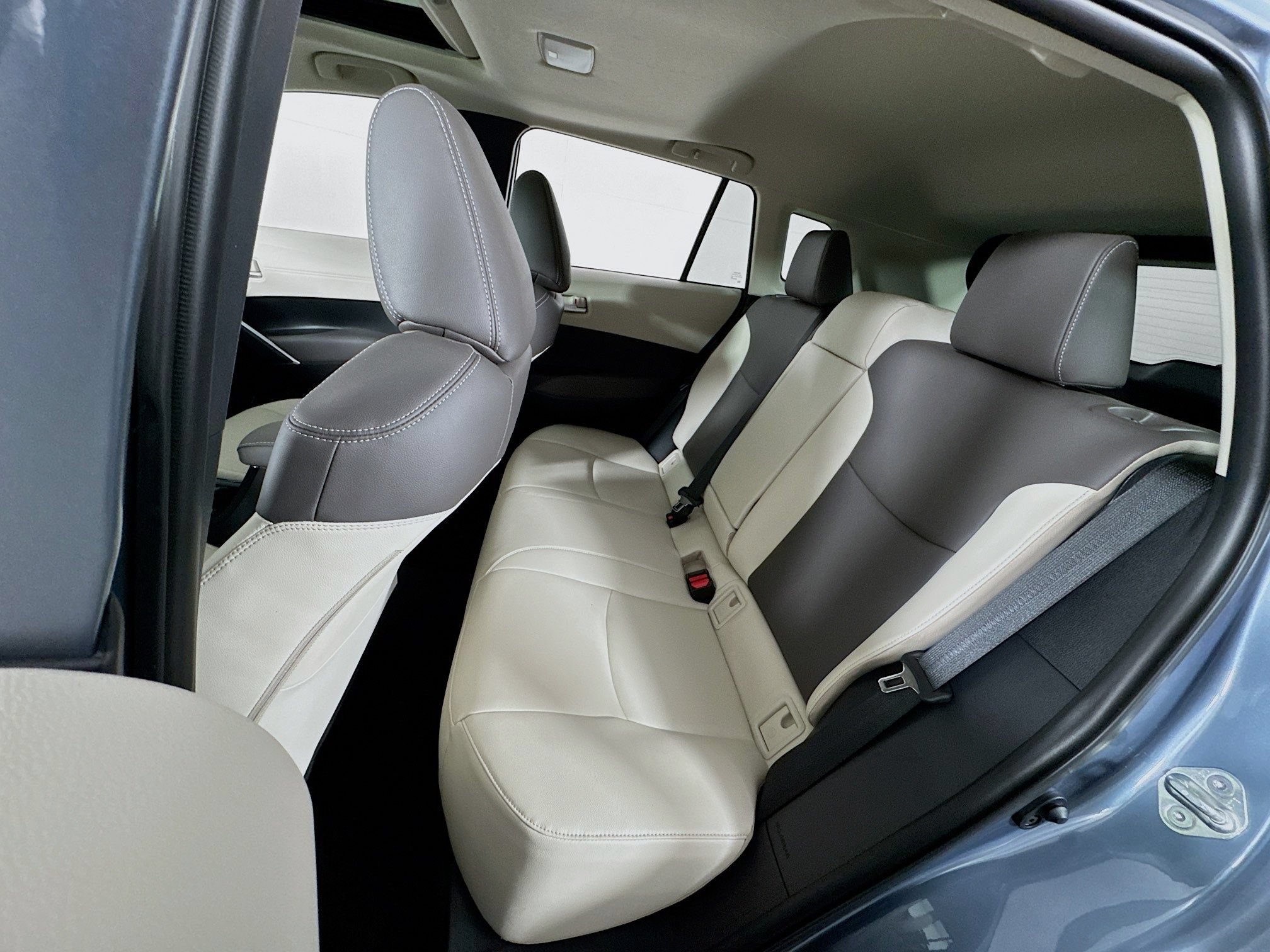 Certified 2023 Toyota Corolla Cross XLE w/ Convenience Package AWD/4WD image 18