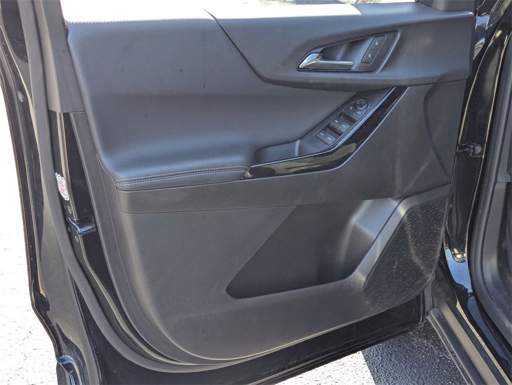 Used 2025 Chevrolet Equinox LT image 11
