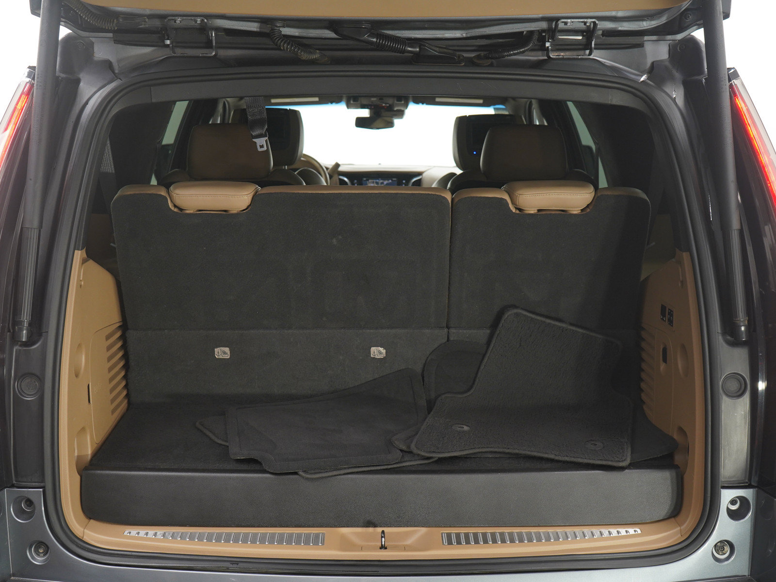 Used 2019 Cadillac Escalade Platinum AWD/4WD image 9