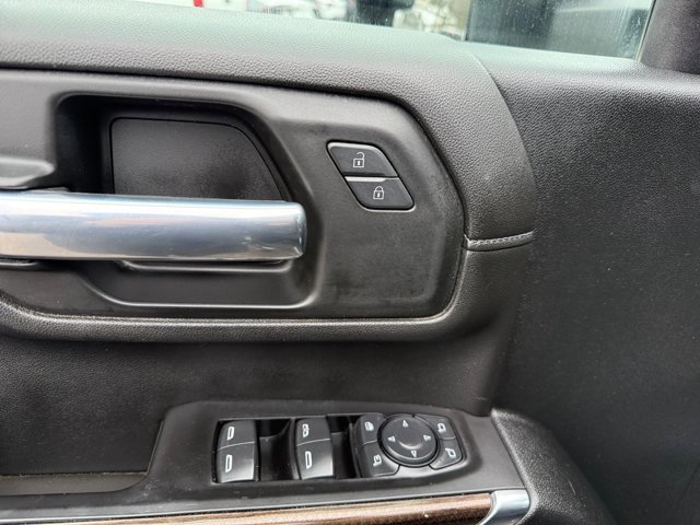 Used 2021 Chevrolet Silverado 2500 LT w/ Midnight Edition image 18