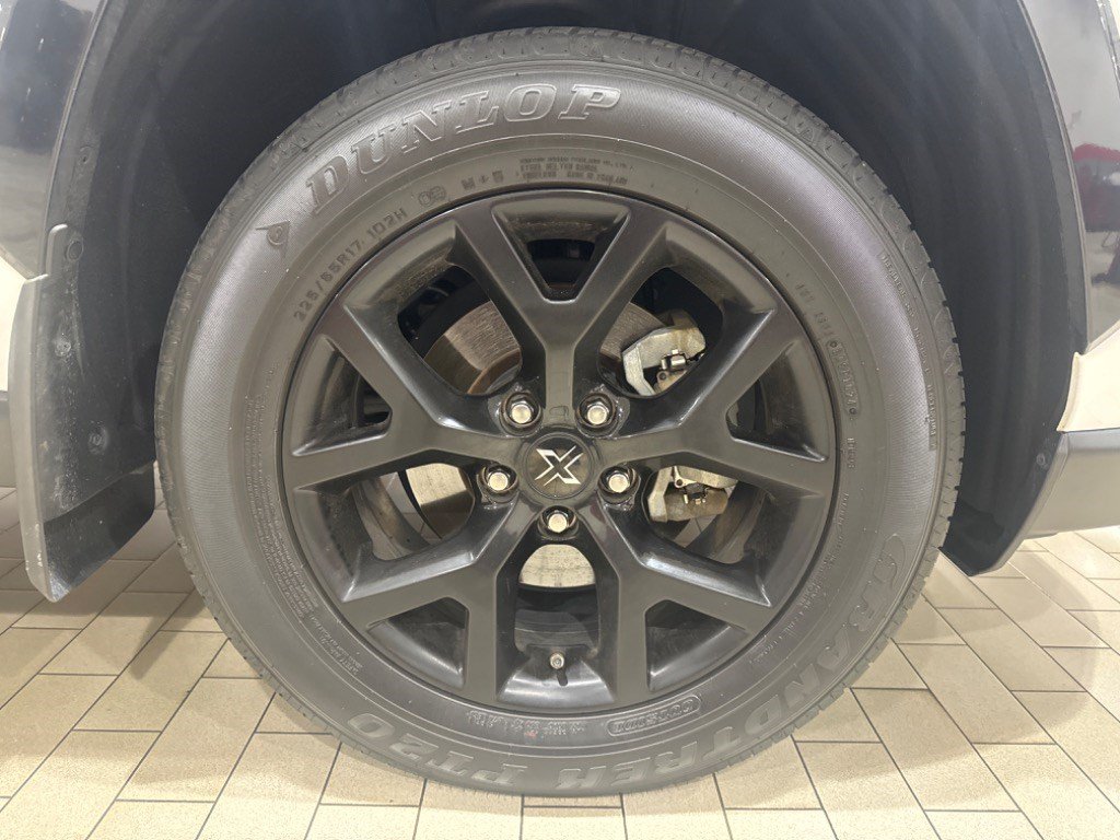 Used 2024 Toyota RAV4 XLE w/ Convenience Package FWD image 5