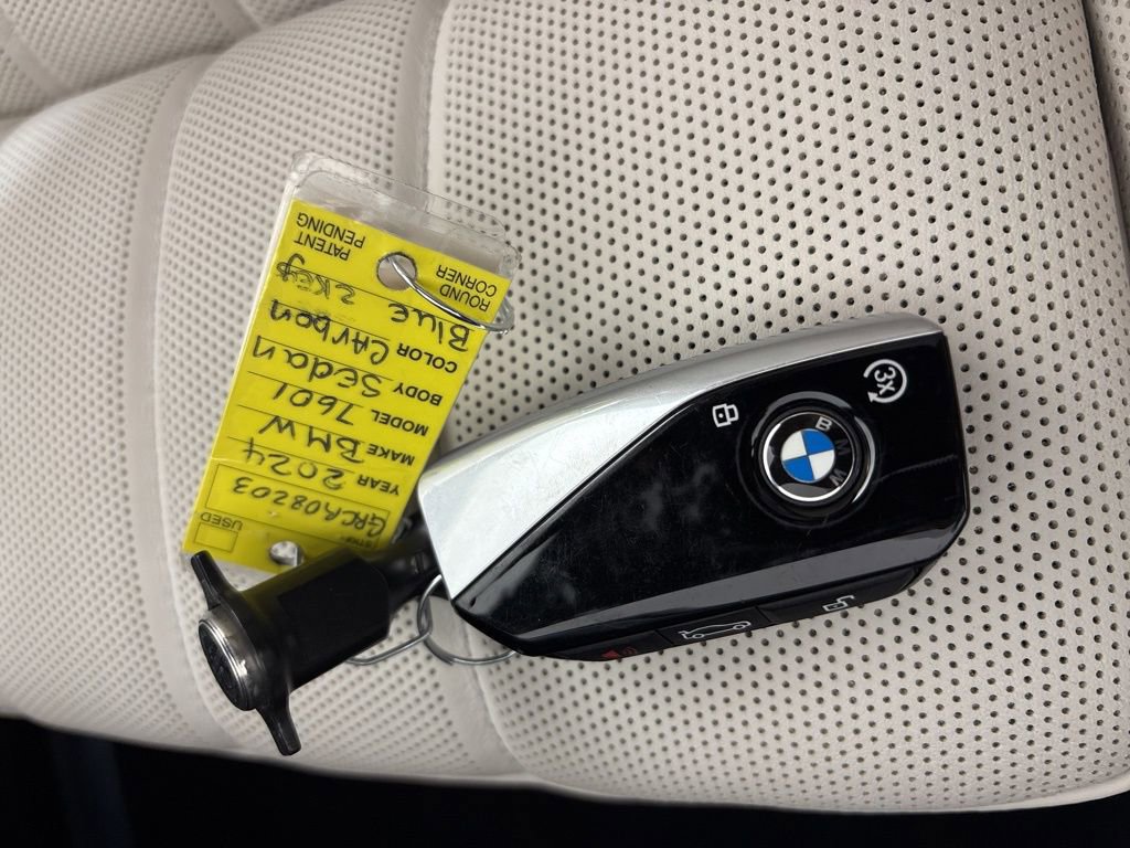 Used 2024 BMW 760i xDrive w/ Executive Package image 35