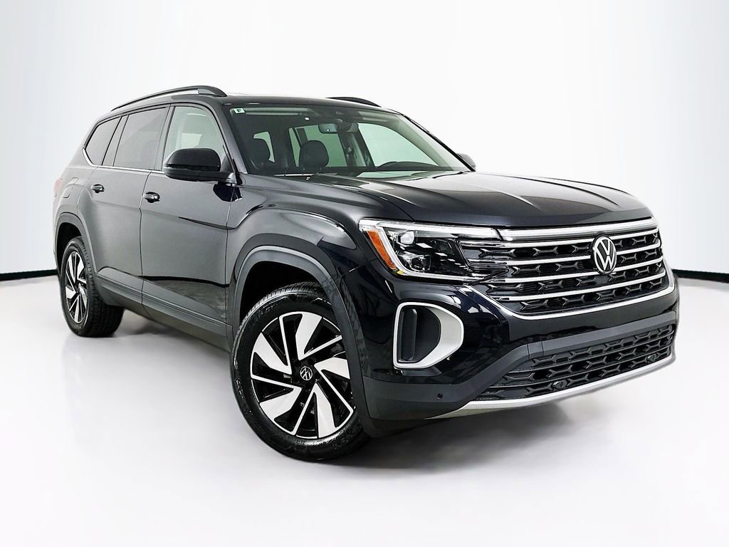 Certified 2025 Volkswagen Atlas SE w/ Panoramic Sunroof Package image 1