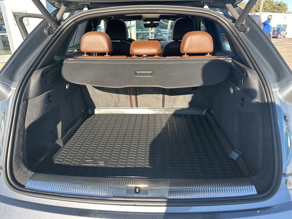 Used 2016 Audi Q3 2.0T Prestige w/ Prestige Package image 33