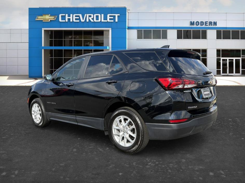 Certified 2024 Chevrolet Equinox LS w/ LS Convenience Package FWD image 3