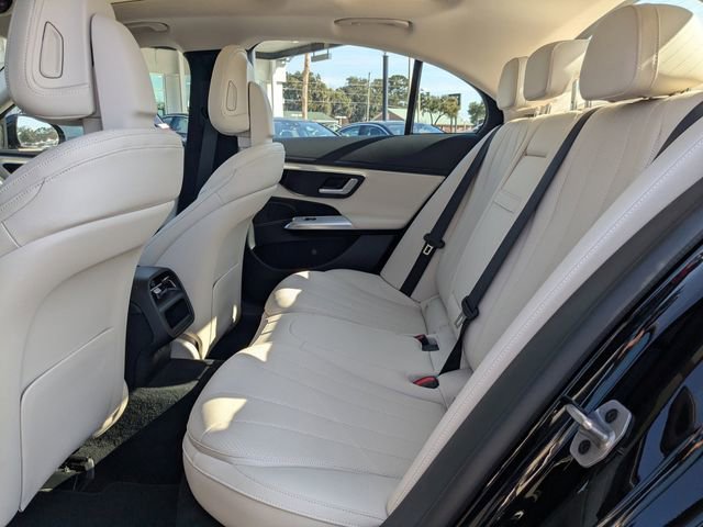 Used 2025 Mercedes-Benz E 350 Sedan image 13