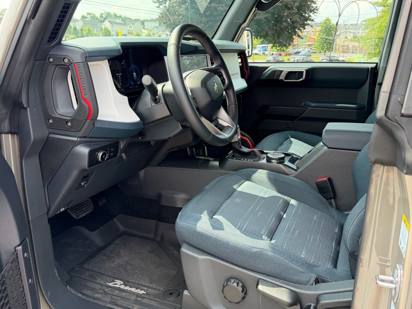 Used 2026 Ford Bronco Heritage Edition AWD/4WD image 9