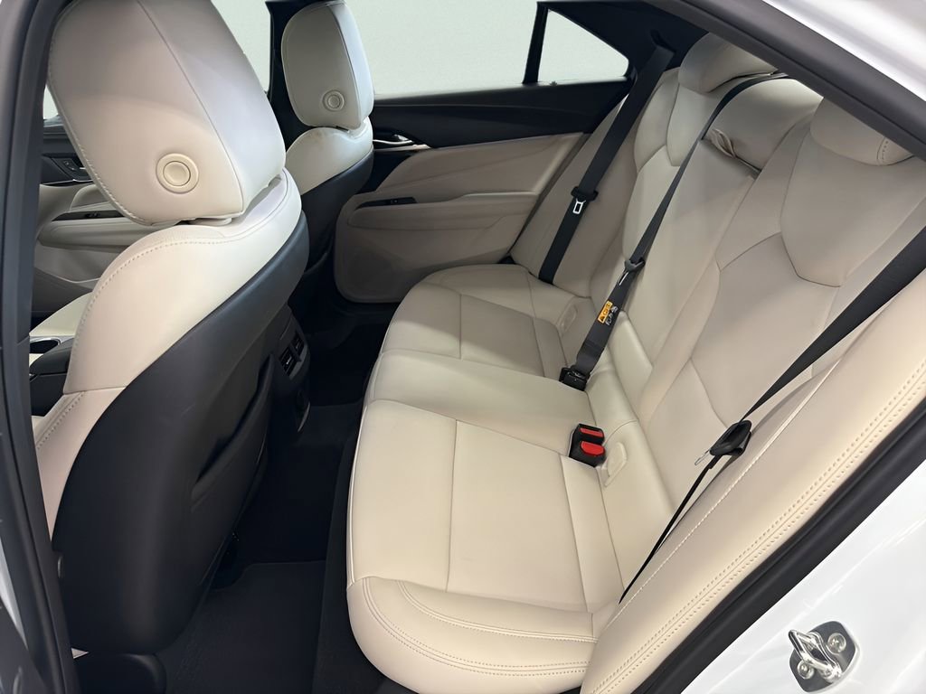 Used 2025 Cadillac CT4 Premium Luxury image 13
