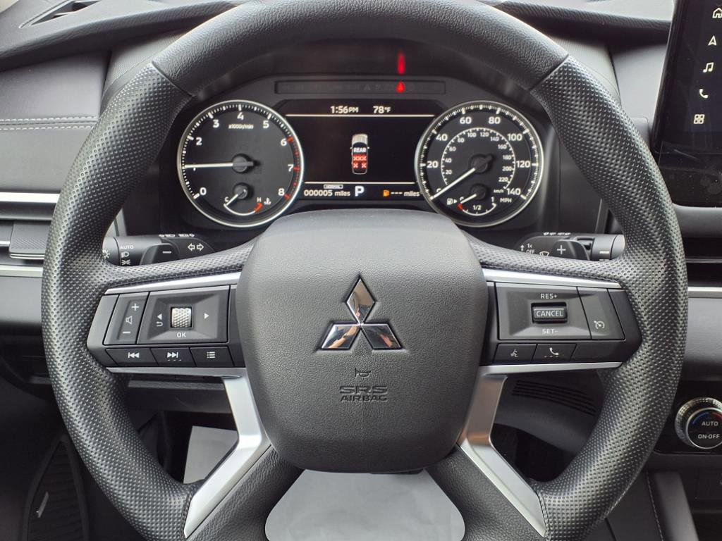 New 2025 Mitsubishi Outlander ES image 16