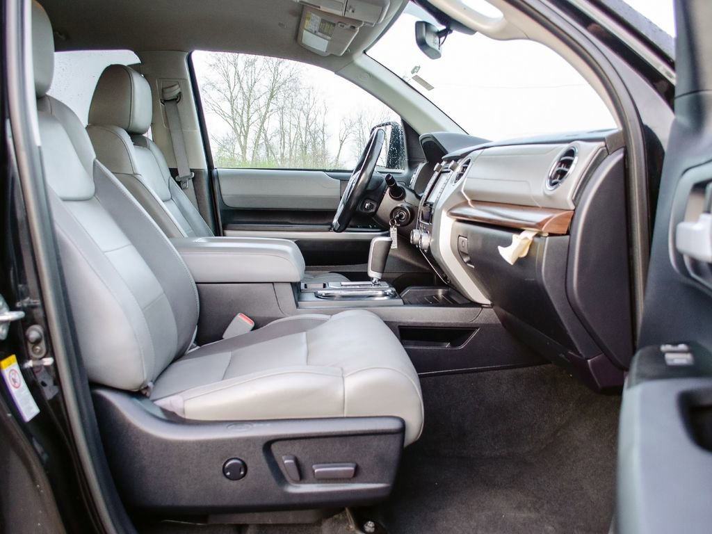 Used 2019 Toyota Tundra Limited w/ Limited Premium Package AWD/4WD image 35