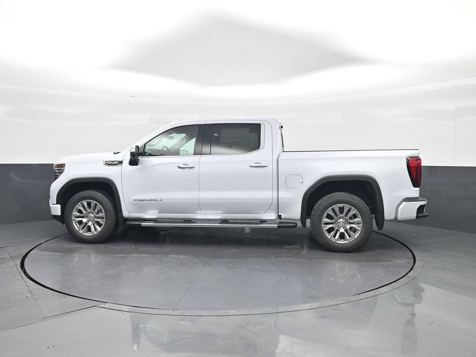 New 2026 GMC Sierra 1500 Denali w/ Technology Package AWD/4WD image 5