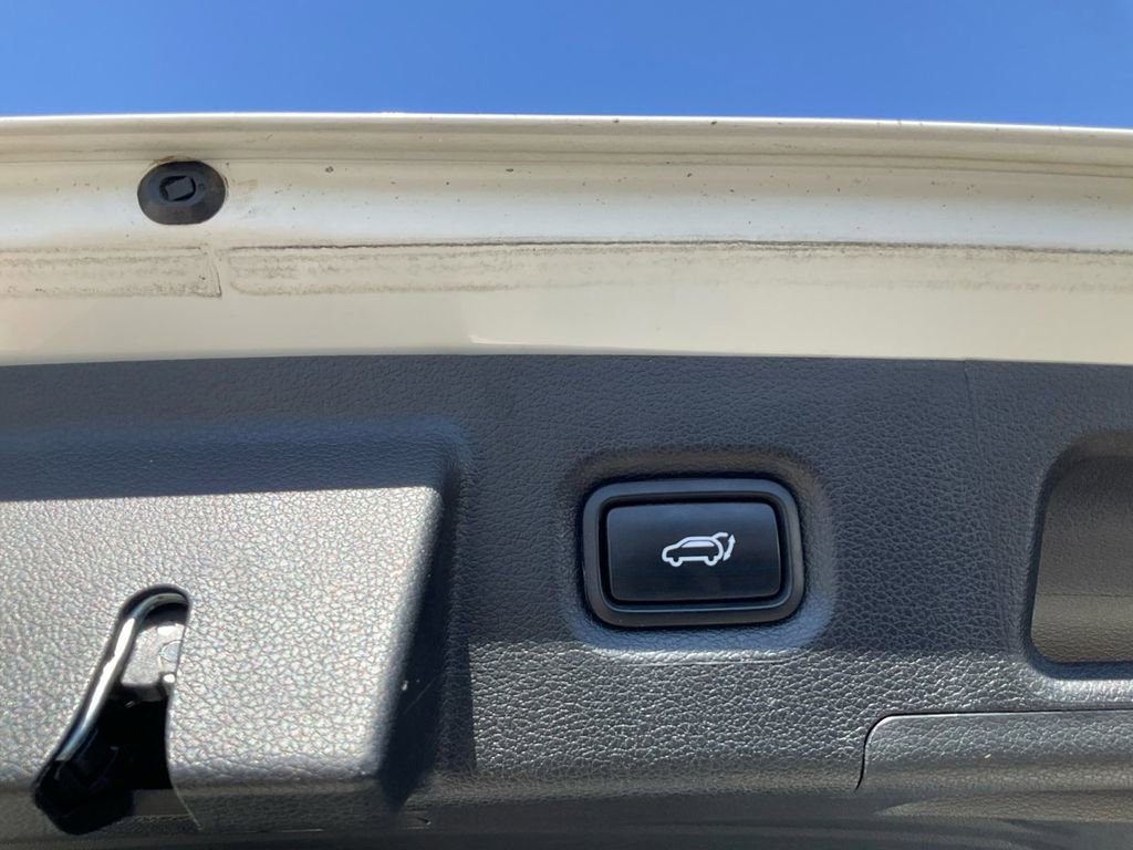 Used 2023 Hyundai Santa Fe Calligraphy image 11
