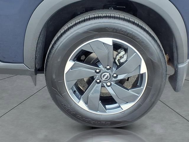 Used 2026 Nissan Rogue SV image 4