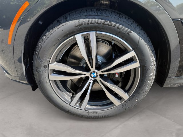 New 2027 BMW X7 xDrive40i w/ M Sport Package AWD/4WD image 14
