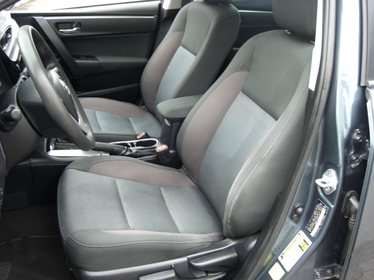 Used 2017 Toyota Corolla LE FWD image 15