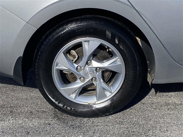 Used 2023 Hyundai Elantra SE image 7