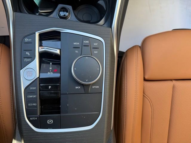 New 2026 BMW 330i xDrive Sedan w/ Premium Package AWD/4WD image 14