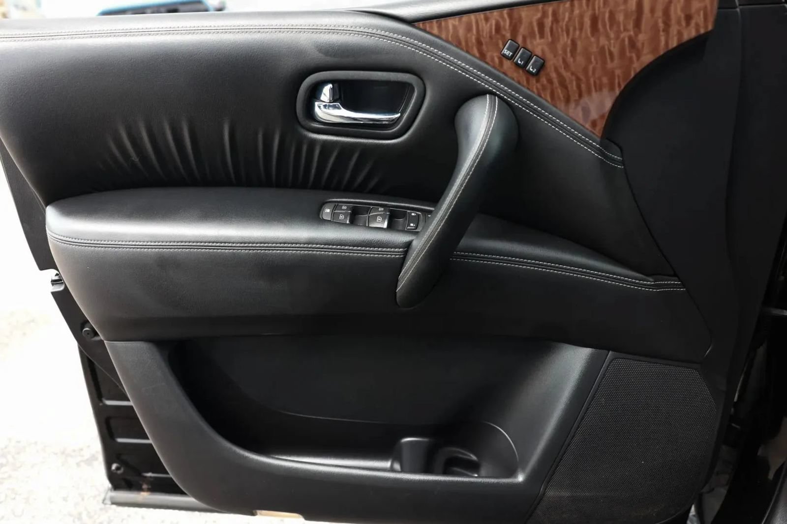 Used 2019 Nissan Armada Platinum w/ Captain's Chairs Package RWD image 49