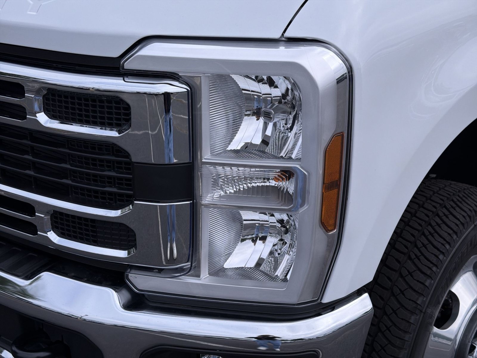 New 2026 Ford F350 XLT w/ 360-Degree Camera Package AWD/4WD image 13