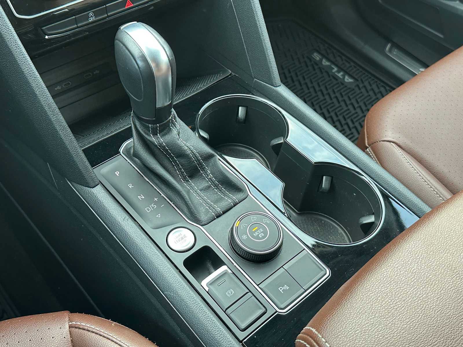 Used 2022 Volkswagen Atlas SE image 38