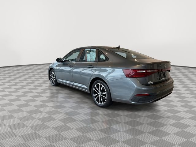 Used 2025 Volkswagen Jetta Sport image 7