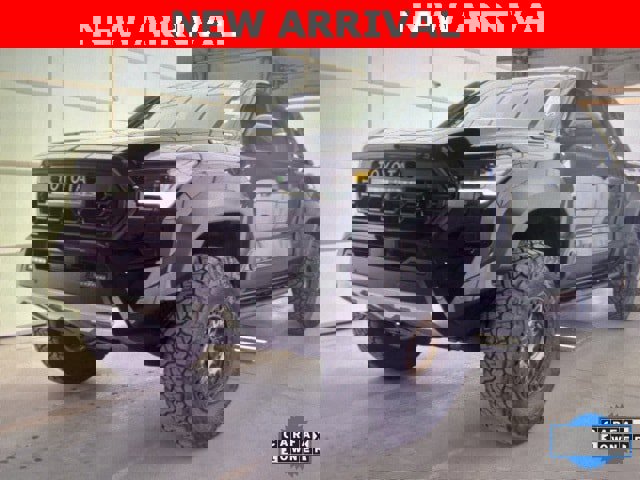 Used 2024 Toyota Tacoma Trailhunter image 2