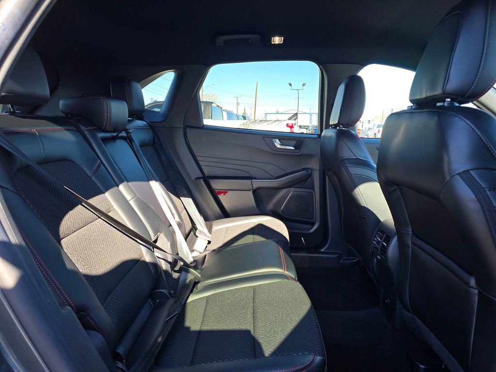 Used 2025 Ford Escape ST-Line AWD/4WD image 12