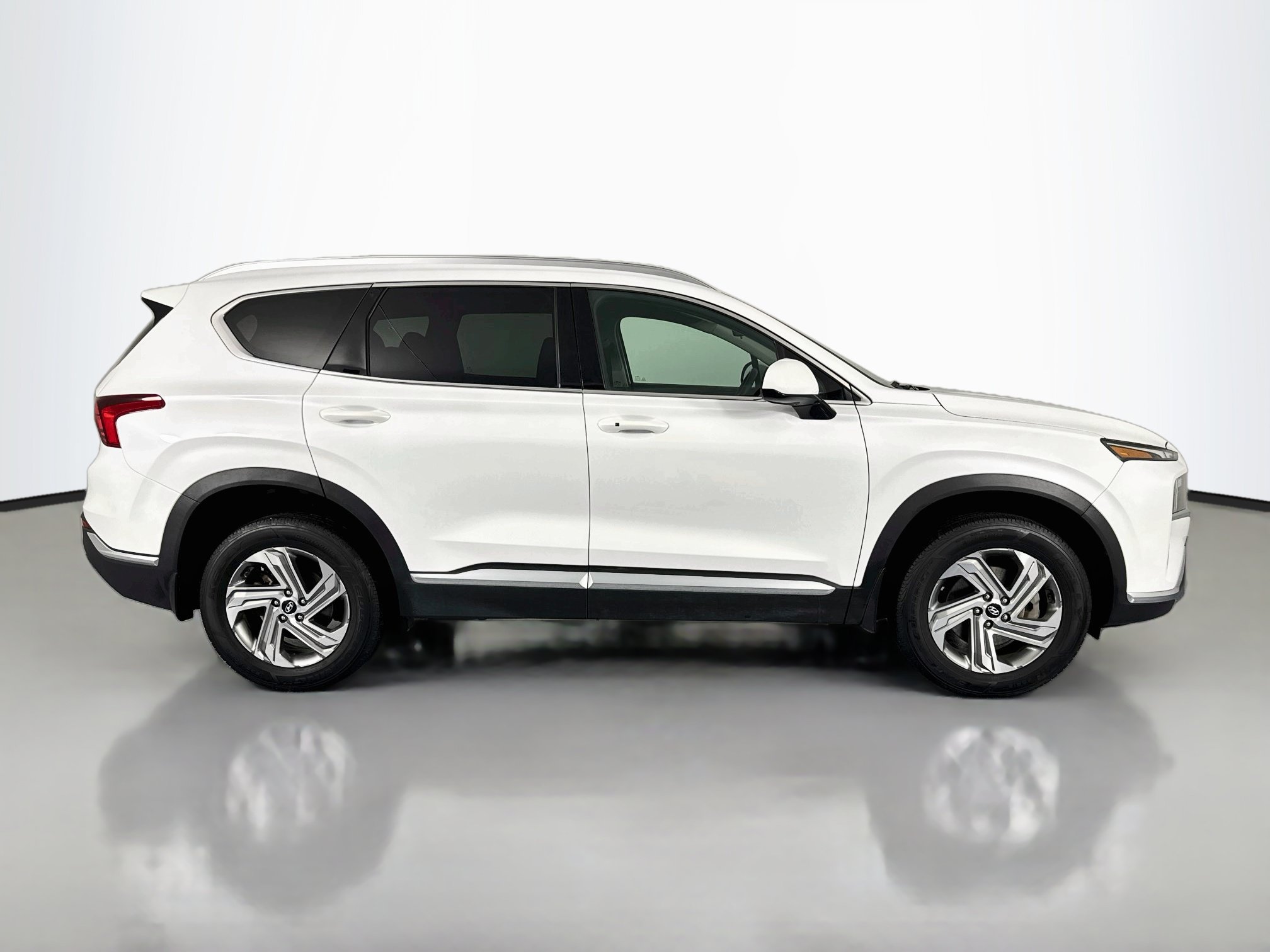 Used 2022 Hyundai Santa Fe SEL AWD/4WD image 4