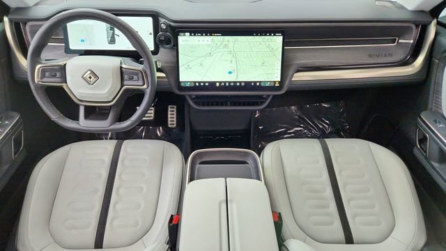 Used 2024 Rivian R1S Adventure image 89