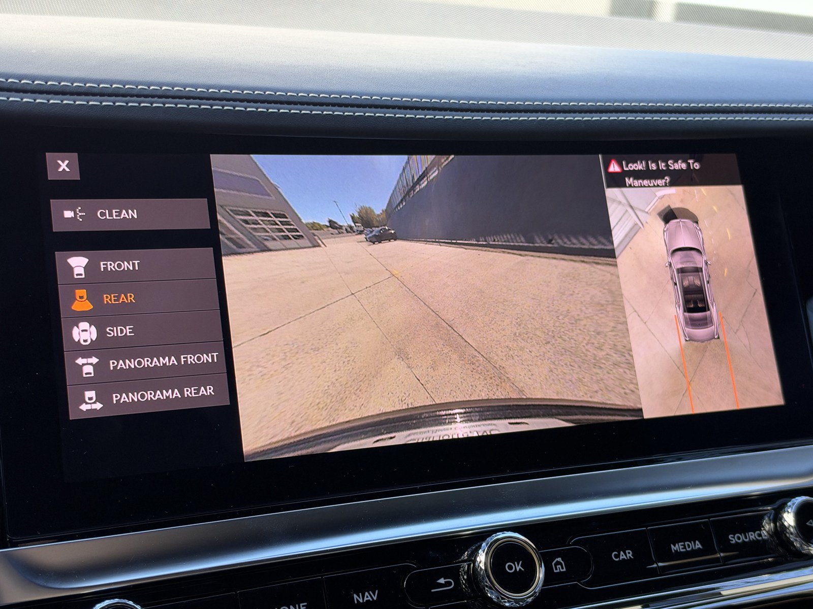 Certified 2023 Bentley Flying Spur W12 AWD/4WD image 22
