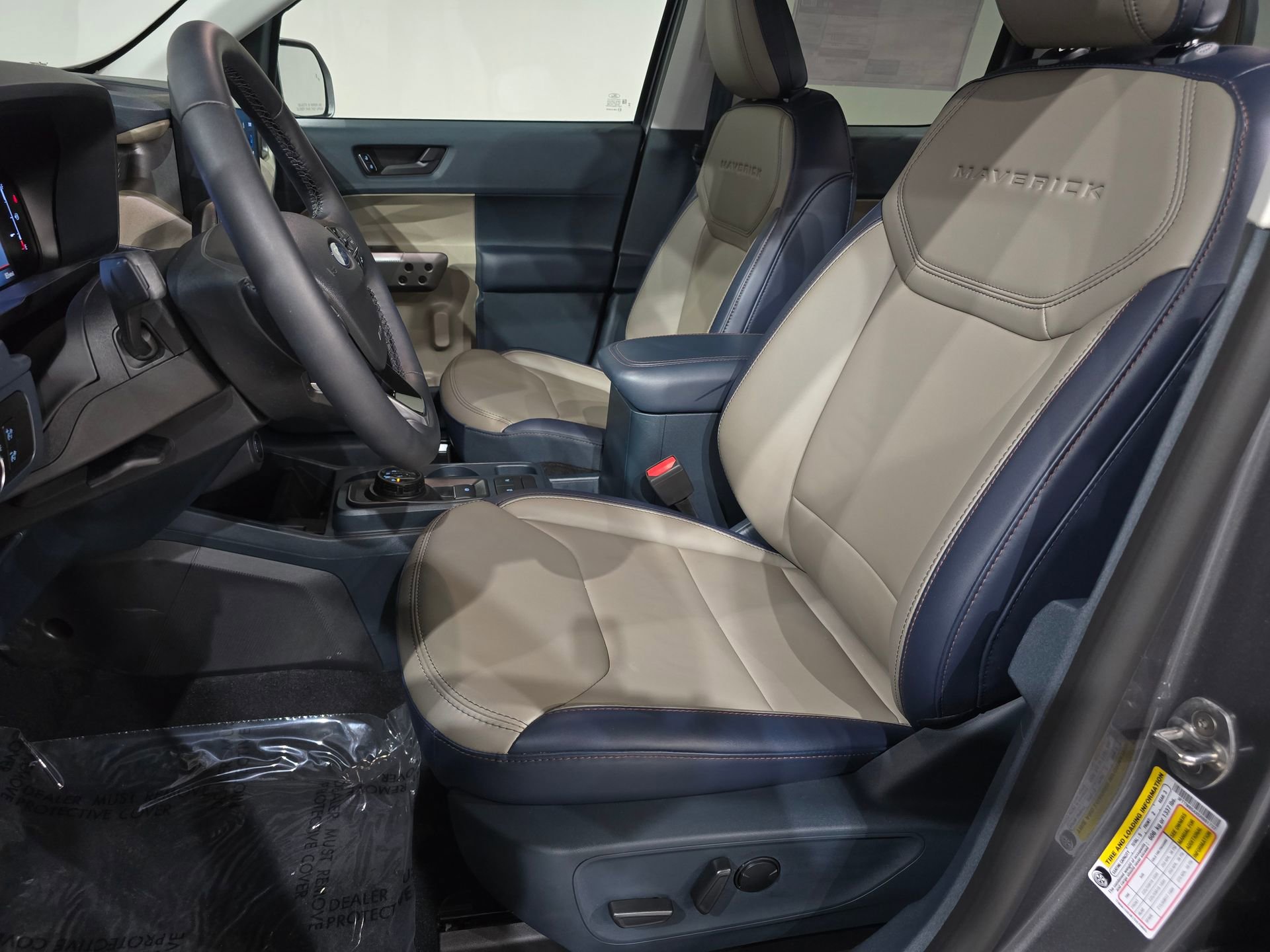 New 2025 Ford Maverick Lariat w/ 4K Tow Package image 19