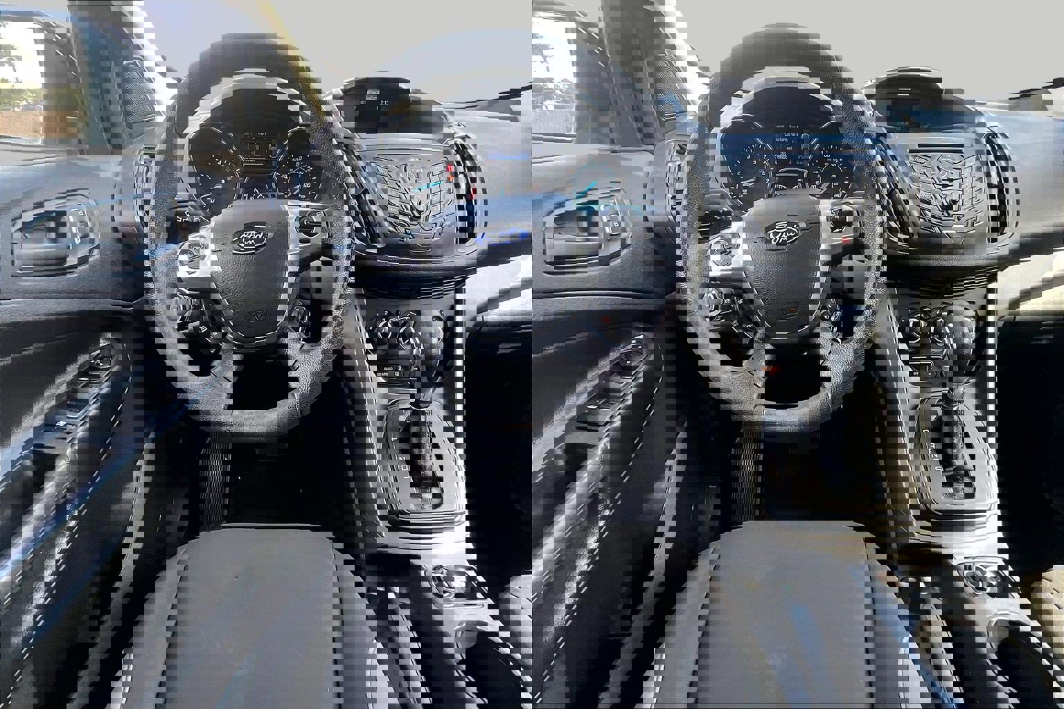 Used 2016 Ford Escape S image 2