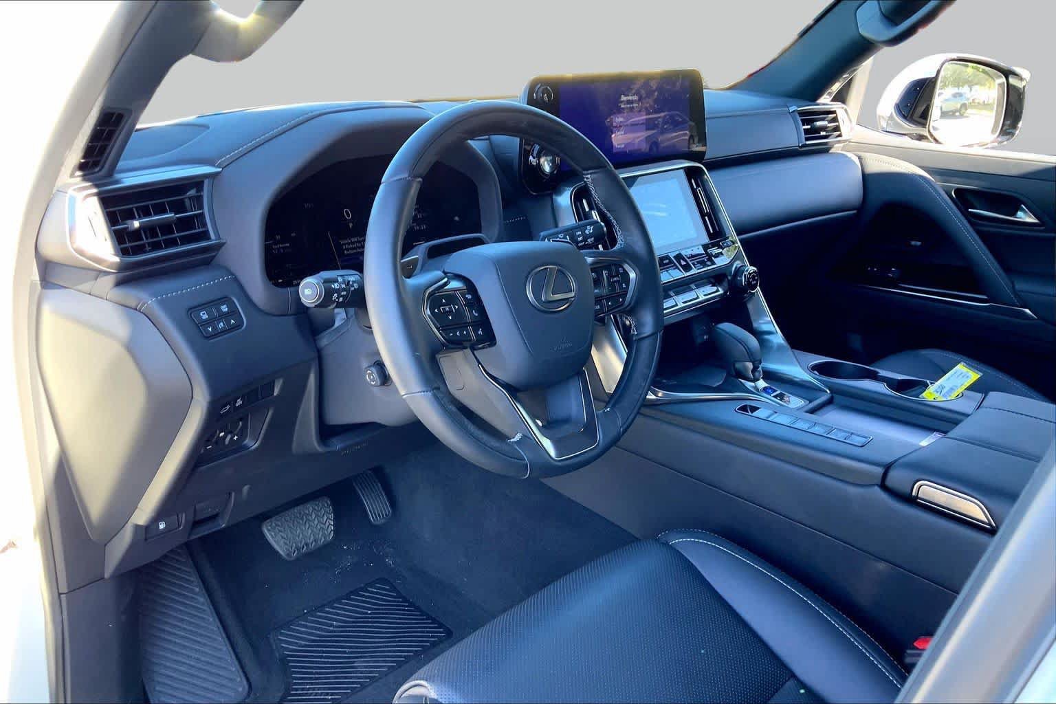 Used 2026 Lexus LX 700h Luxury w/ Accessory Package (Z1) AWD/4WD image 18