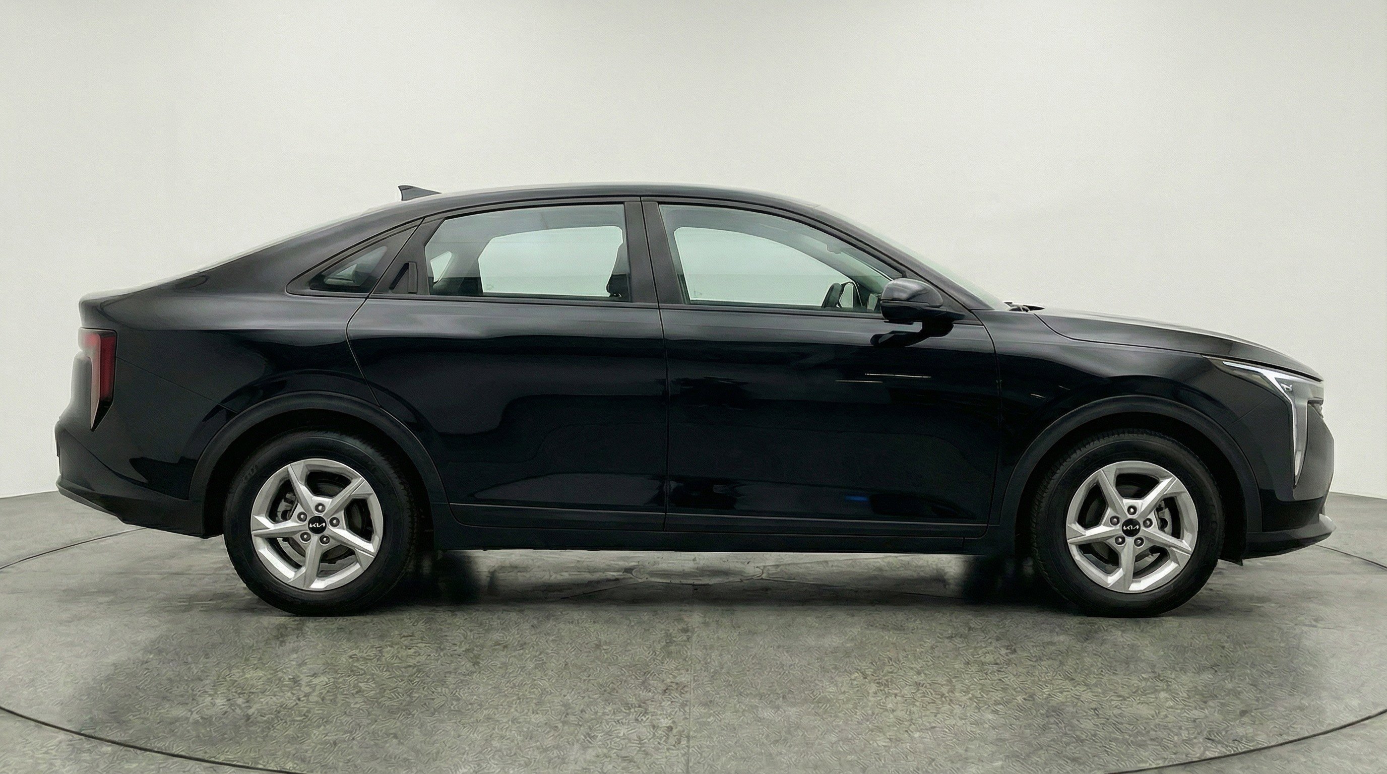 Used 2025 Kia K4 LXS FWD image 11