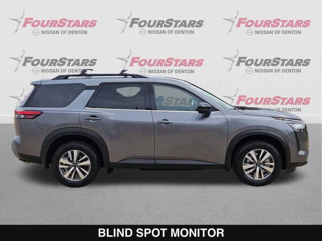 New 2026 Nissan Pathfinder SL image 3