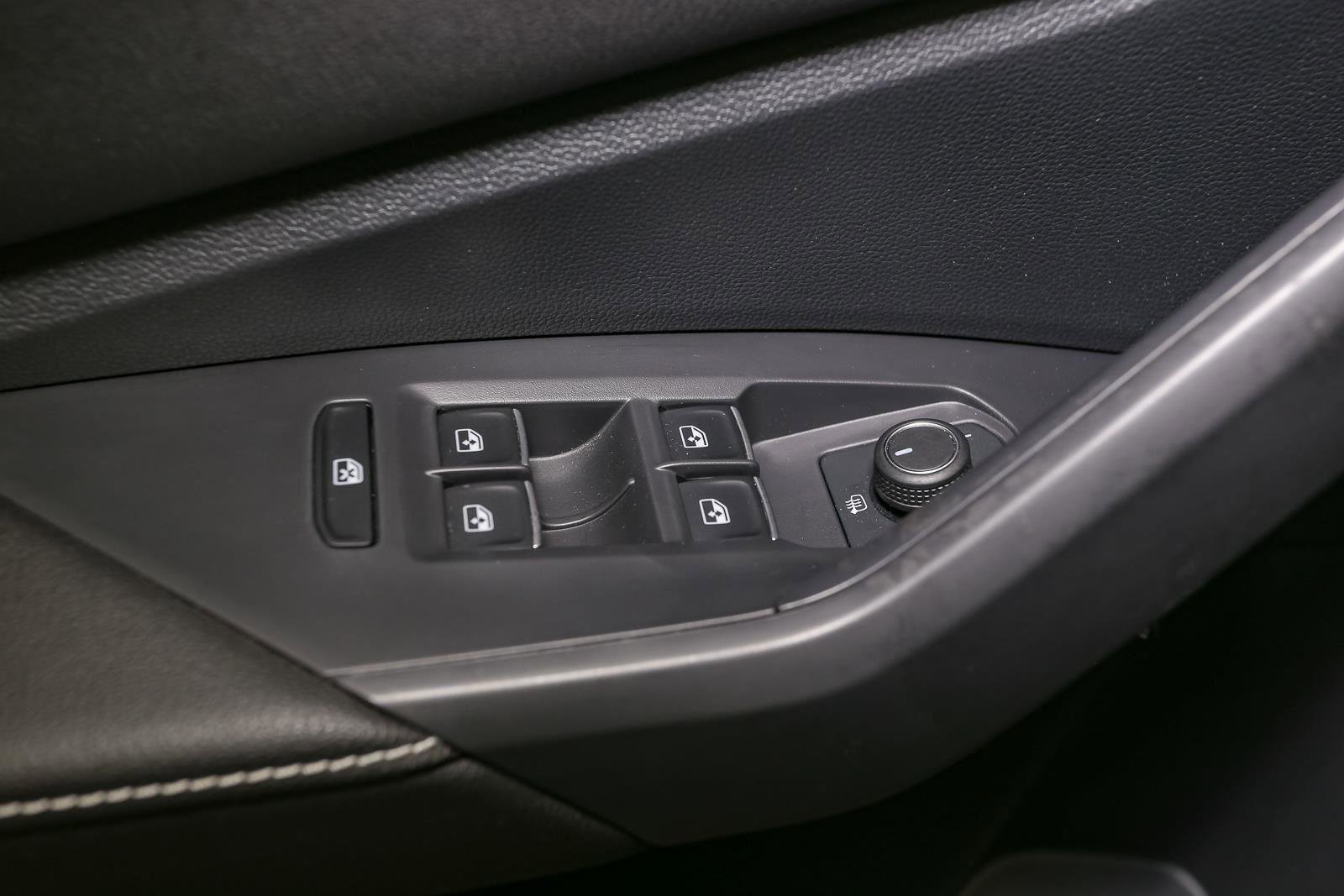 Certified 2023 Volkswagen Jetta Sport image 38