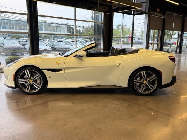 Used 2019 Ferrari Portofino RWD image 3