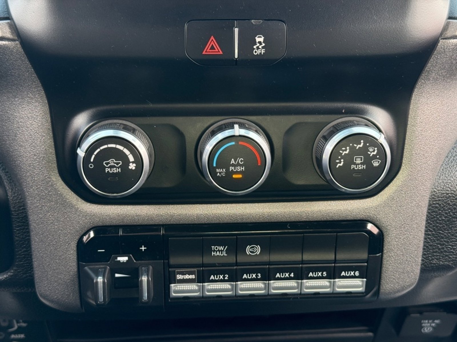 Used 2024 RAM 2500 Tradesman w/ Snow Chief Group image 21