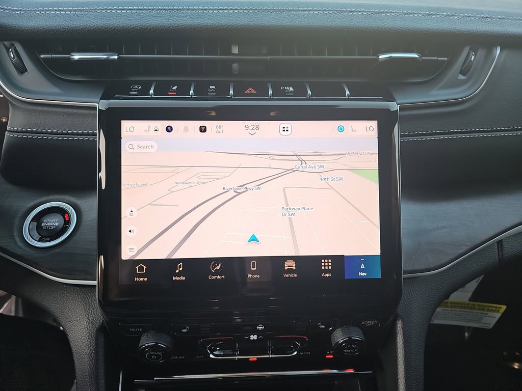 New 2025 Jeep Grand Cherokee Limited w/ Trailer Tow Package image 23