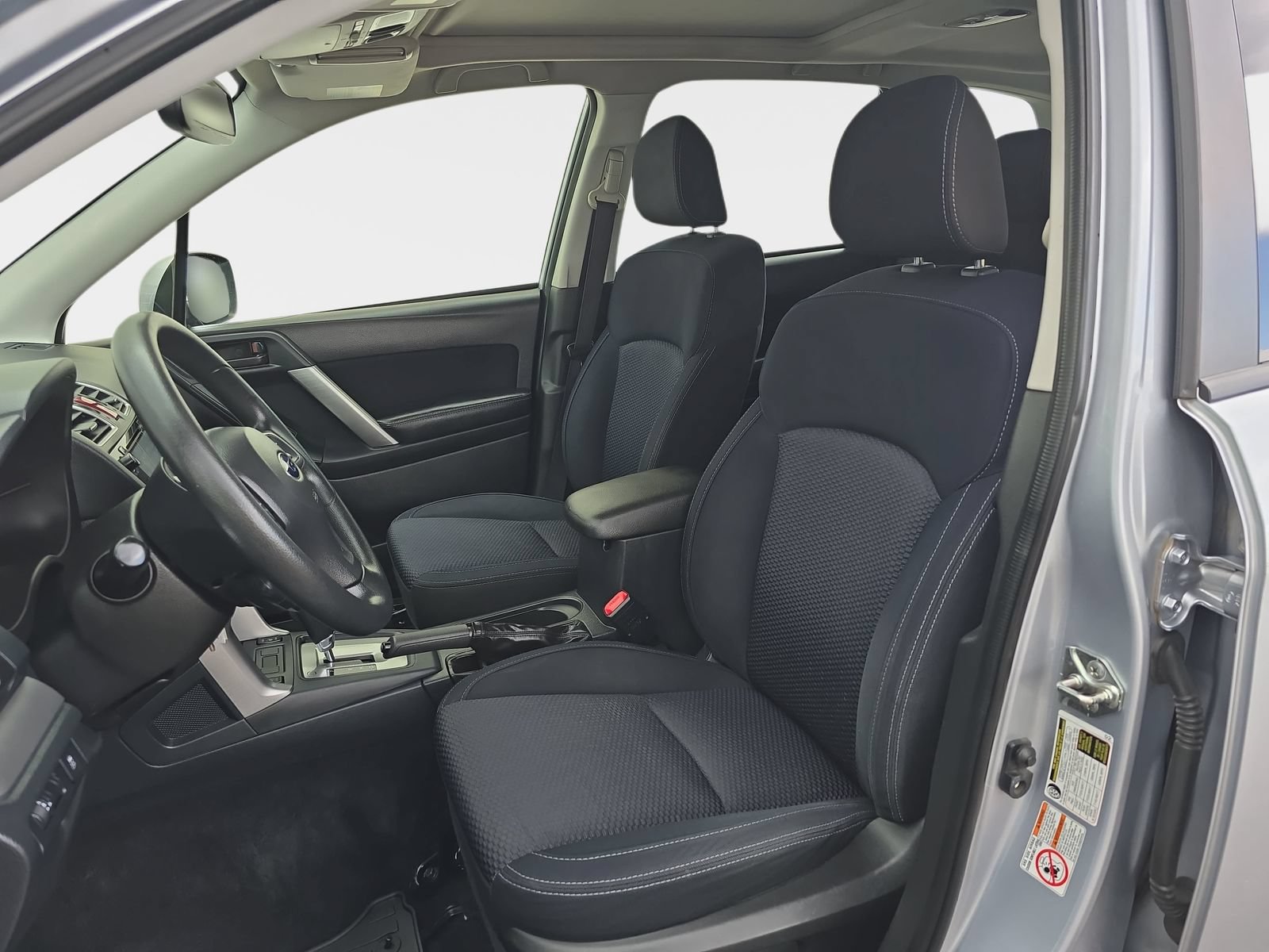Used 2016 Subaru Forester 2.5i Premium w/ All-Weather Package AWD/4WD image 17