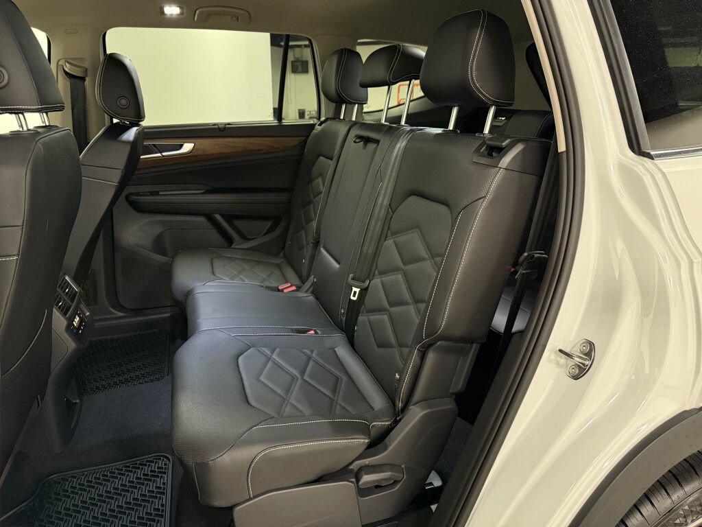 New 2026 Volkswagen Atlas SE image 19