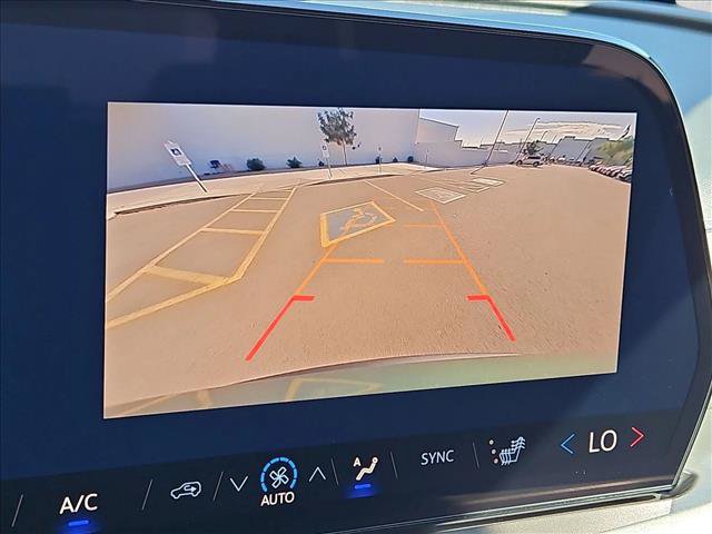 New 2027 Chevrolet Traverse LT FWD image 13