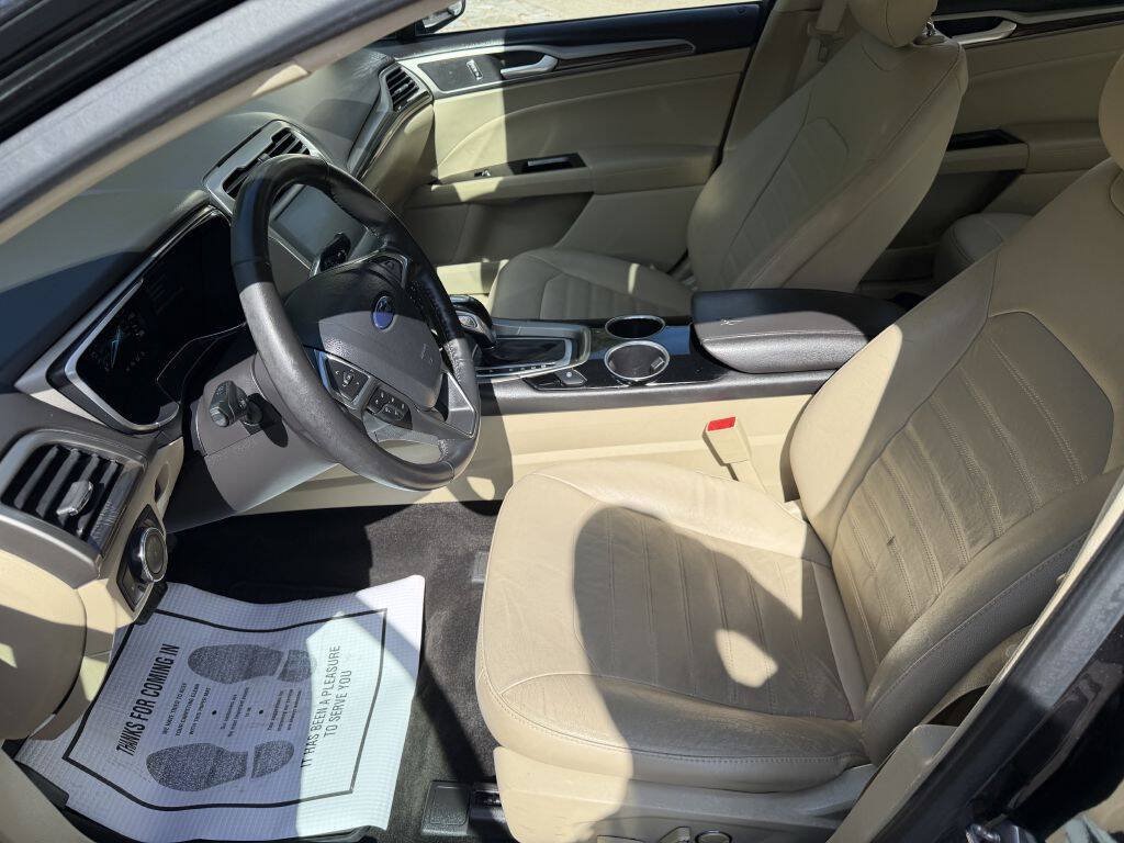 Used 2013 Ford Fusion SE FWD image 11