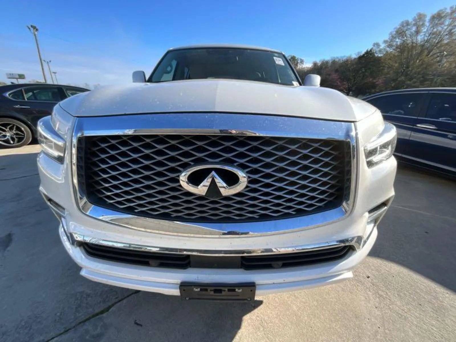 Used 2019 INFINITI QX80 Luxe w/ Cargo Package image 2
